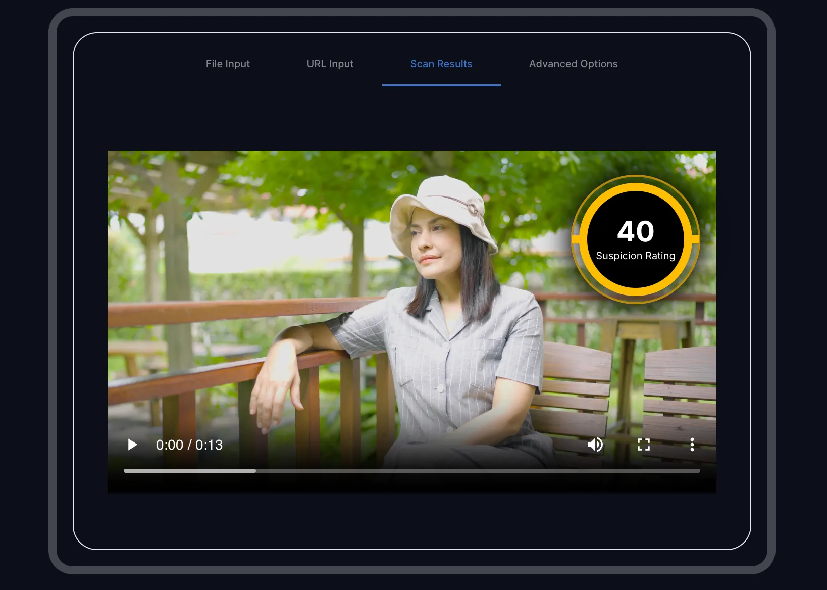 Attestiv.Video cung cấp xếp hạng mức độ nghi ngờ cho video được phân tích