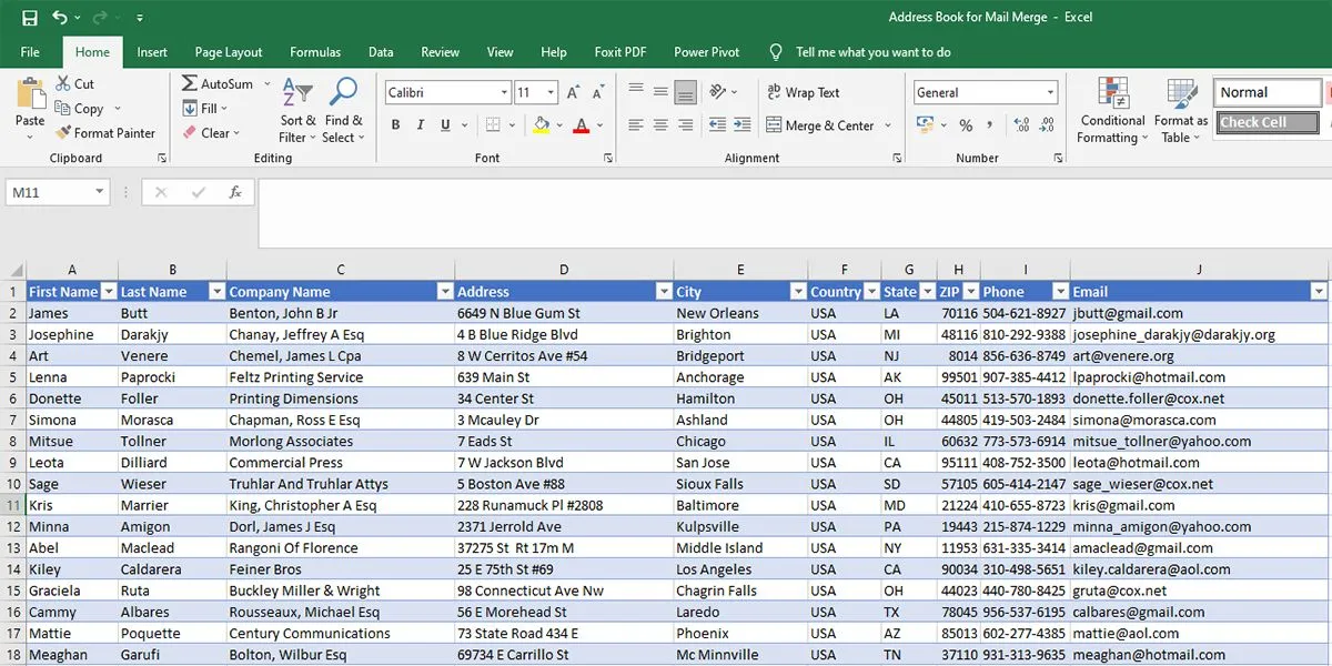 Bảng dữ liệu trong Excel được chuẩn bị làm nguồn cho tính năng Mail Merge trong Microsoft Word để gửi email hàng loạt