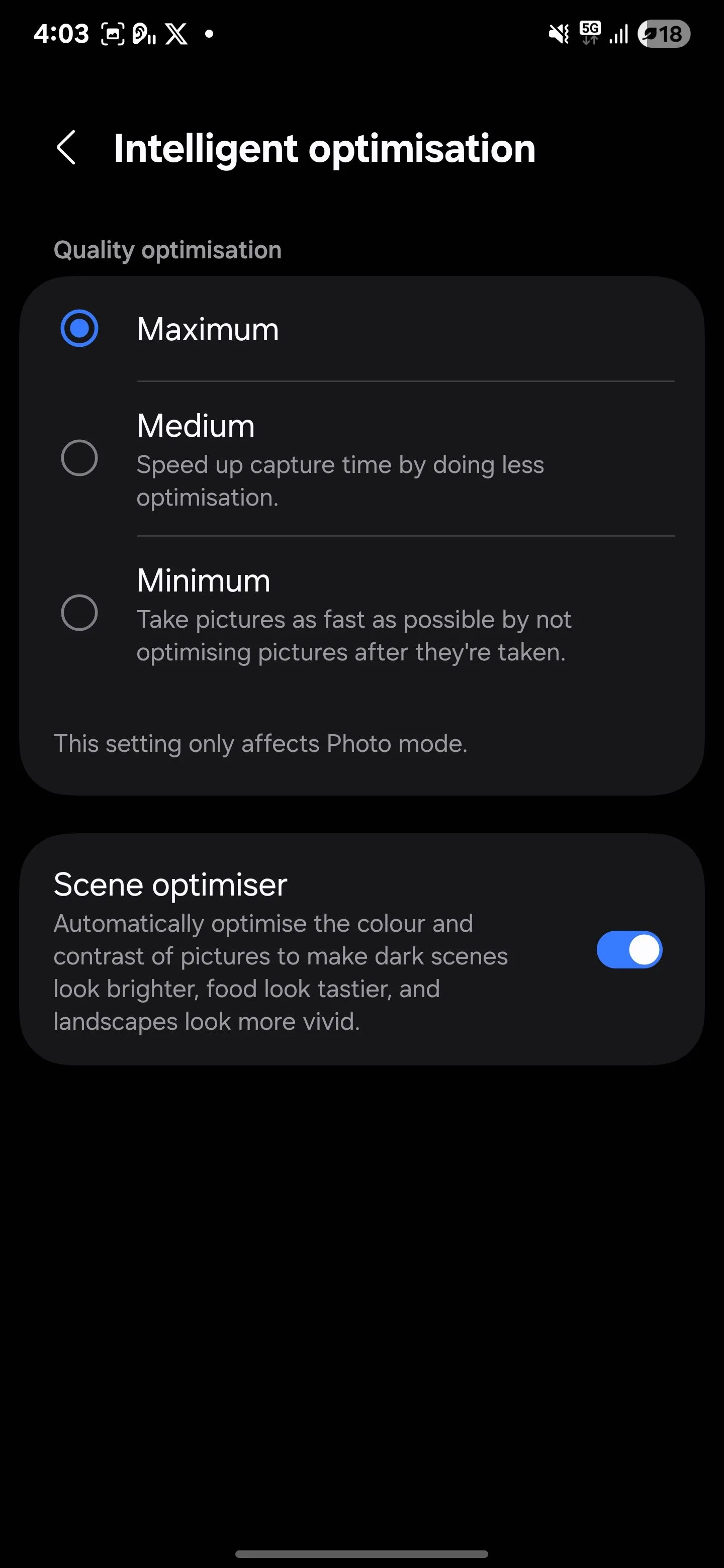 Bật tính năng Trình tối ưu hóa cảnh (Scene Optimizer) trong cài đặt camera Samsung để tăng cường màu sắc ảnh