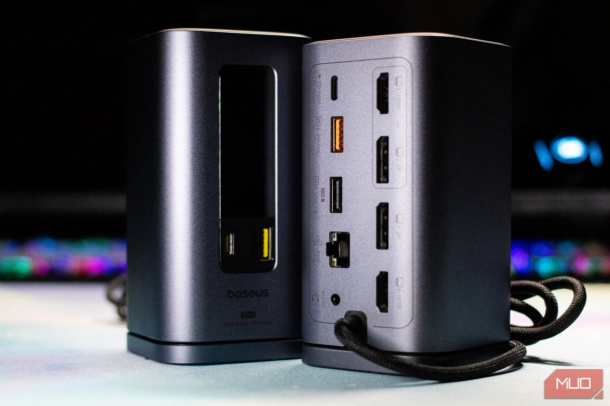 Các cổng kết nối phía sau của Dock Baseus Spacemate phiên bản dành cho Windows