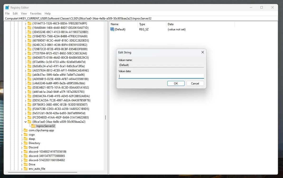 Cài đặt giá trị mặc định cho khóa InprocServer32 trong Registry Editor để kích hoạt menu ngữ cảnh cổ điển