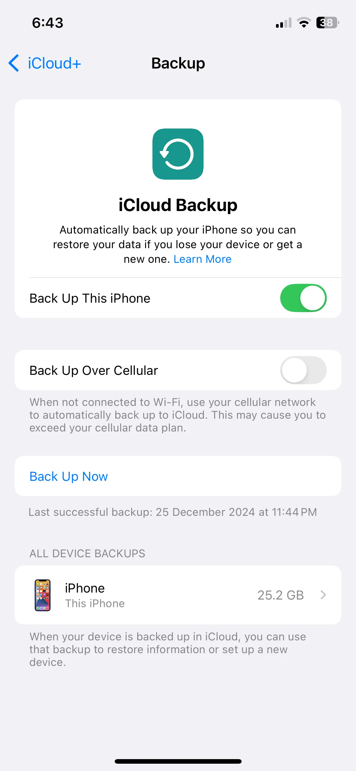 Cài đặt sao lưu iCloud trên iPhone để tắt sao lưu qua dữ liệu di động.