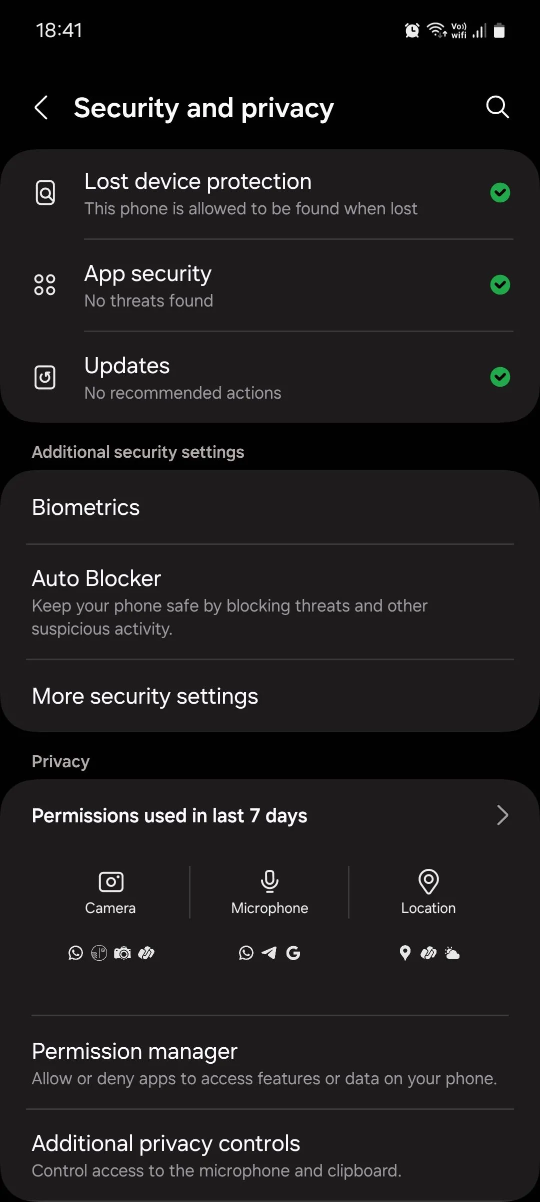 Cài đặt tính năng Auto Blocker trong menu Bảo mật và Quyền riêng tư của Samsung One UI.