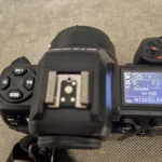Cài đặt trên màn hình máy ảnh Mirrorless hiển thị nhiều tùy chọn