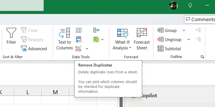 Chọn công cụ Remove Duplicates trong Excel để loại bỏ trùng lặp