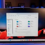 Cửa sổ File Explorer đang mở trên máy tính xách tay chạy Windows, hiển thị giao diện quản lý tệp quen thuộc với thanh điều hướng và các thư mục được sắp xếp.
