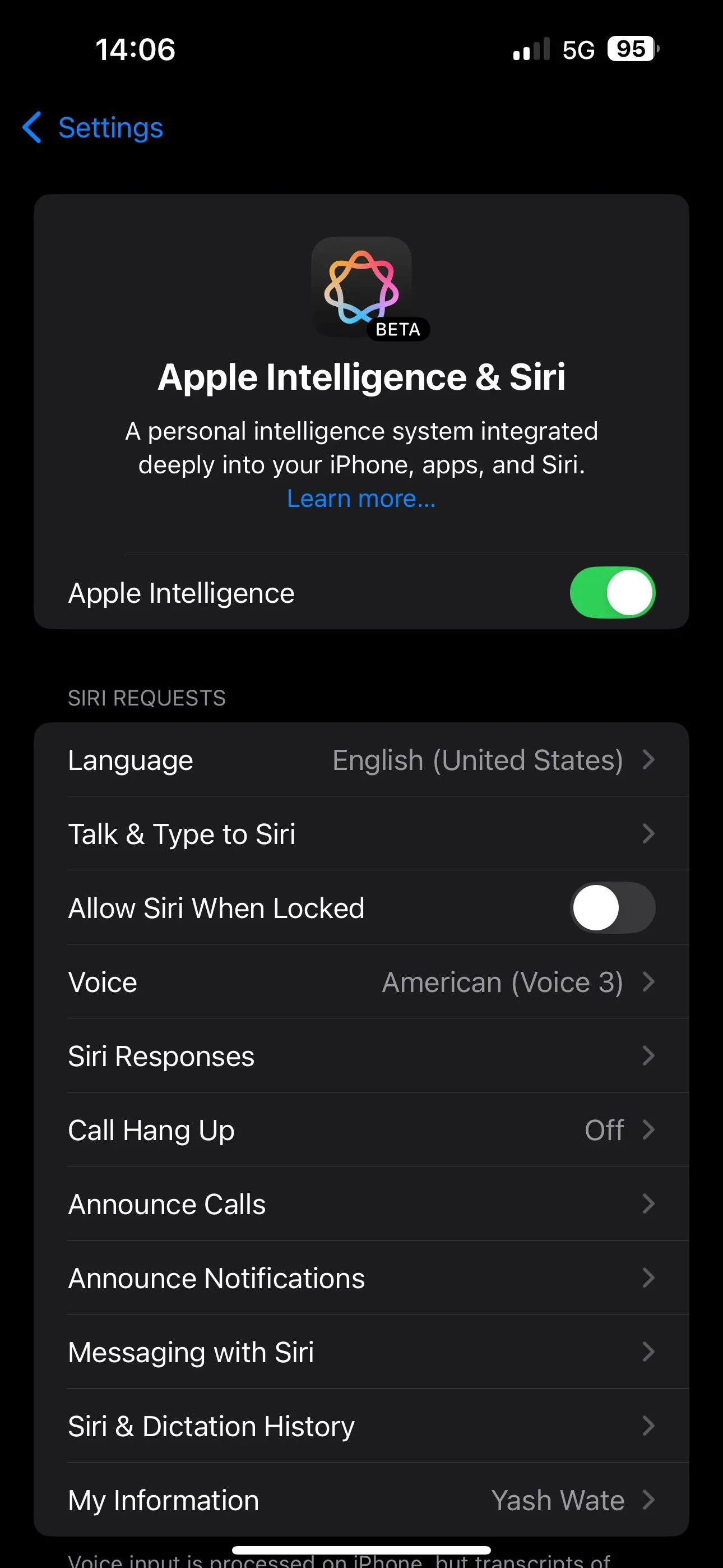 Giao diện cài đặt Apple Intelligence và Siri trên iPhone