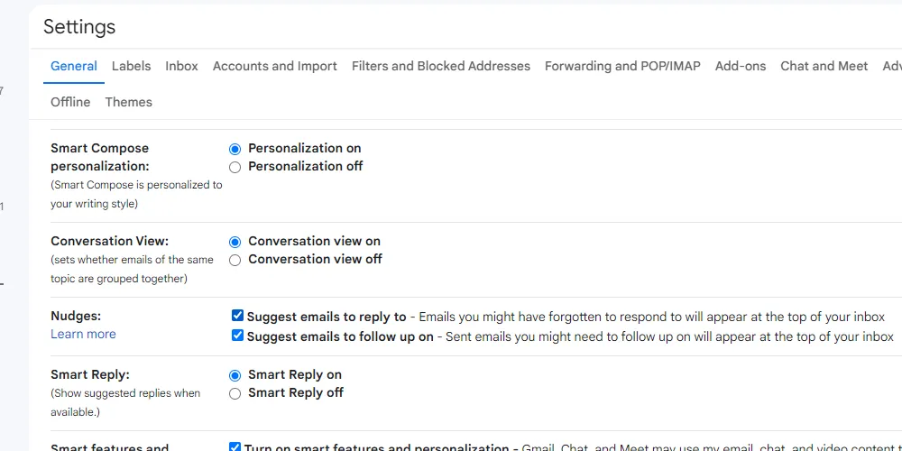Giao diện cài đặt tính năng gợi ý thông minh (Nudges) của Gmail, cho thấy sự trực quan và dễ dàng thao tác.