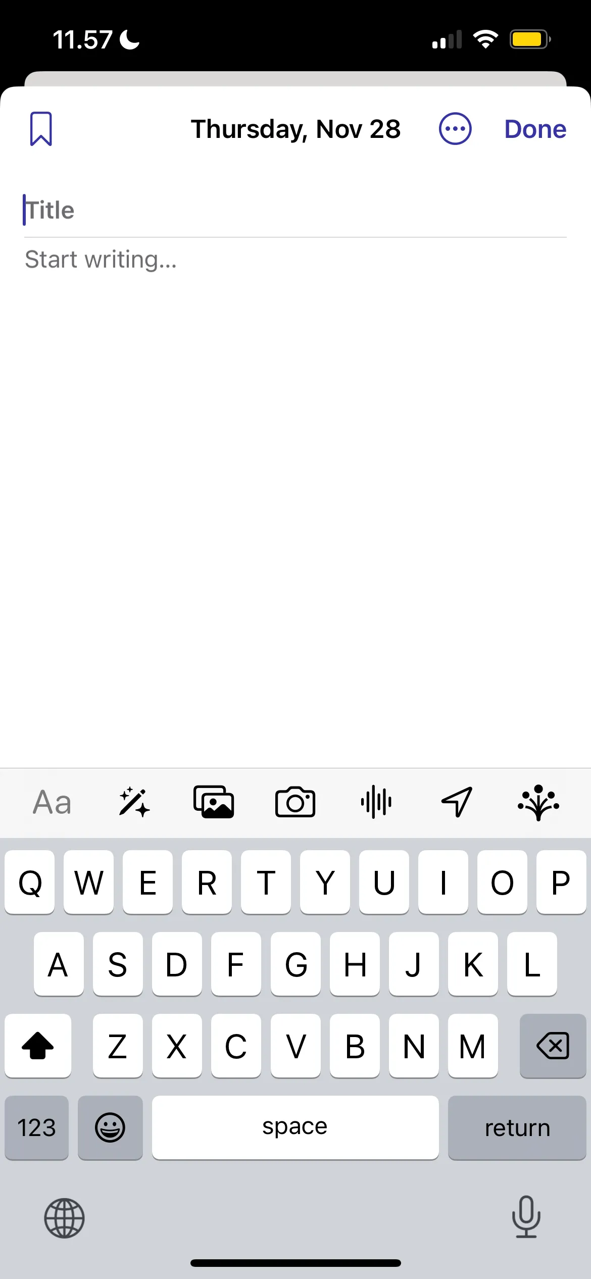 Giao diện chính của ứng dụng Apple Journal trên iOS, hiển thị các gợi ý và công cụ để tạo mục nhật ký cá nhân.
