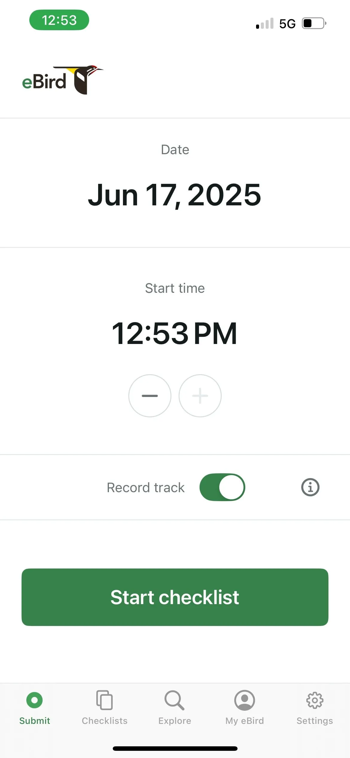 Giao diện chính ứng dụng eBird với các tùy chọn ghi lại quan sát và tìm điểm nóng chim.