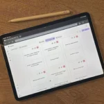 Giao diện FlashKa trên iPad cùng bút Apple Pencil, minh họa cho khả năng vẽ và ghi chú