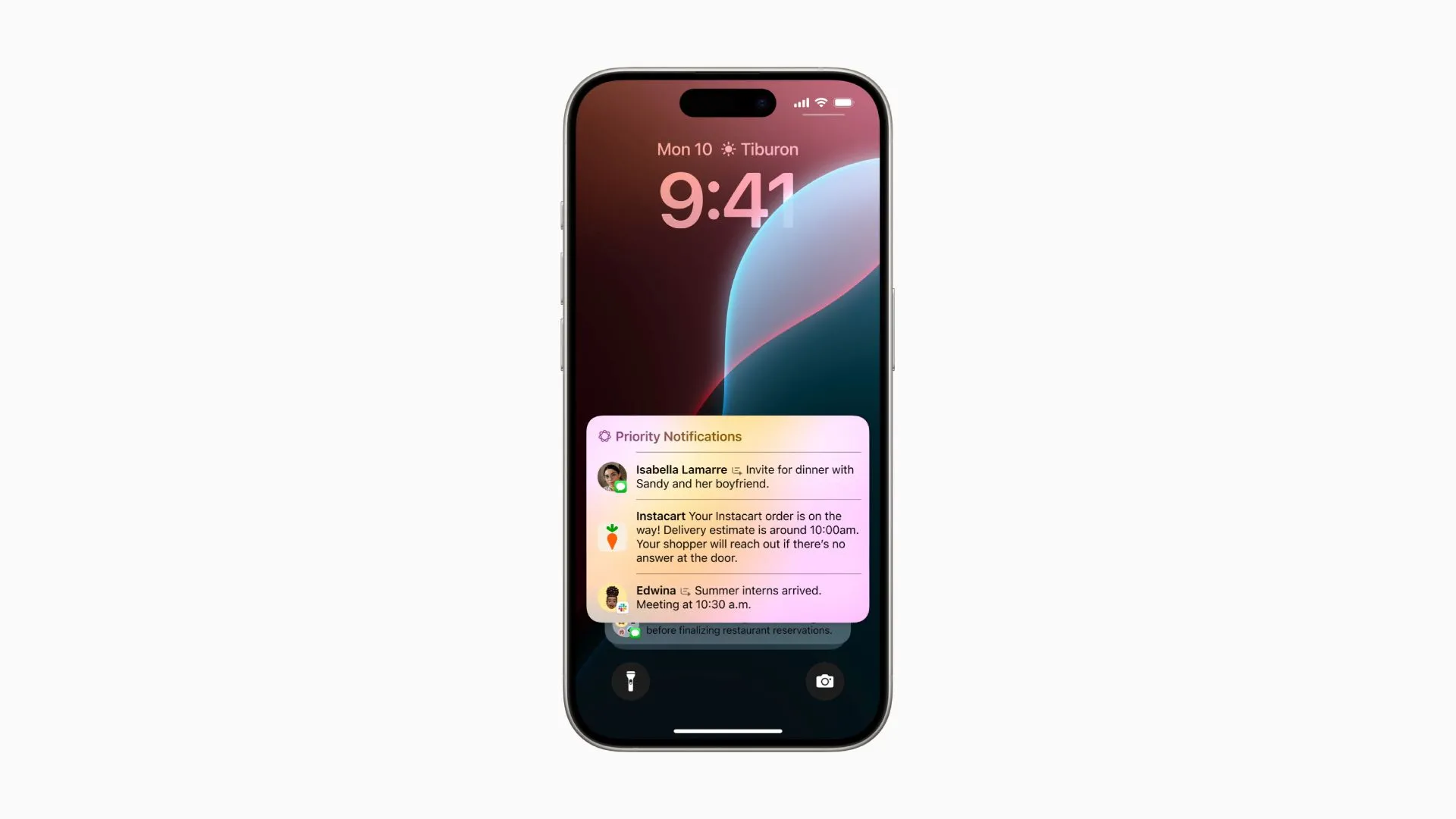 Giao diện iPhone hiển thị các thông báo được AI ưu tiên, giúp người dùng tập trung vào những email và tin nhắn quan trọng nhất.