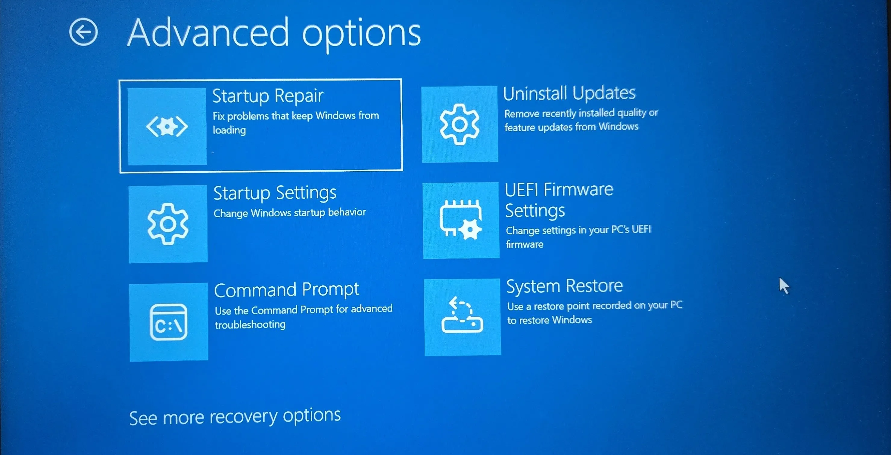 Giao diện môi trường khôi phục Windows (Windows Recovery Environment) với các tùy chọn nâng cao giúp sửa chữa và phục hồi hệ thống.