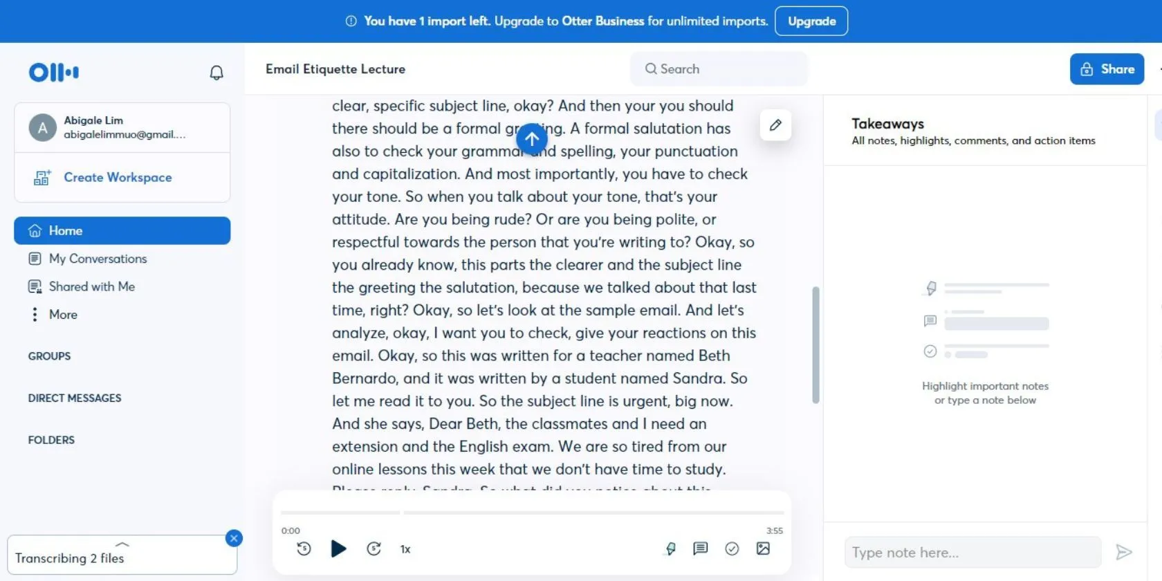 Giao diện Otter.ai hiển thị mẫu phiên âm video đã hoàn thành
