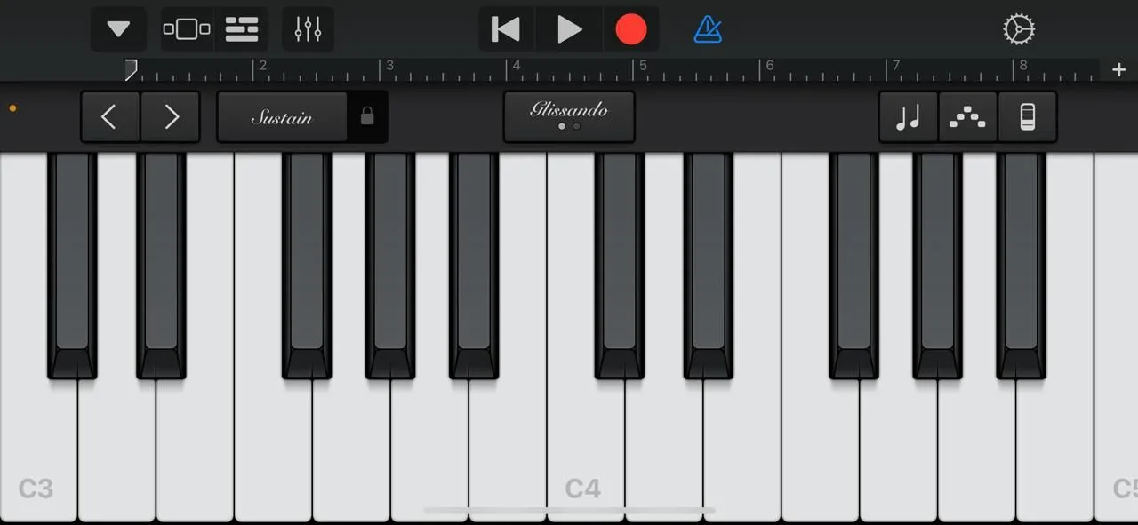 Giao diện piano ảo trong ứng dụng sáng tạo âm nhạc GarageBand trên iPhone