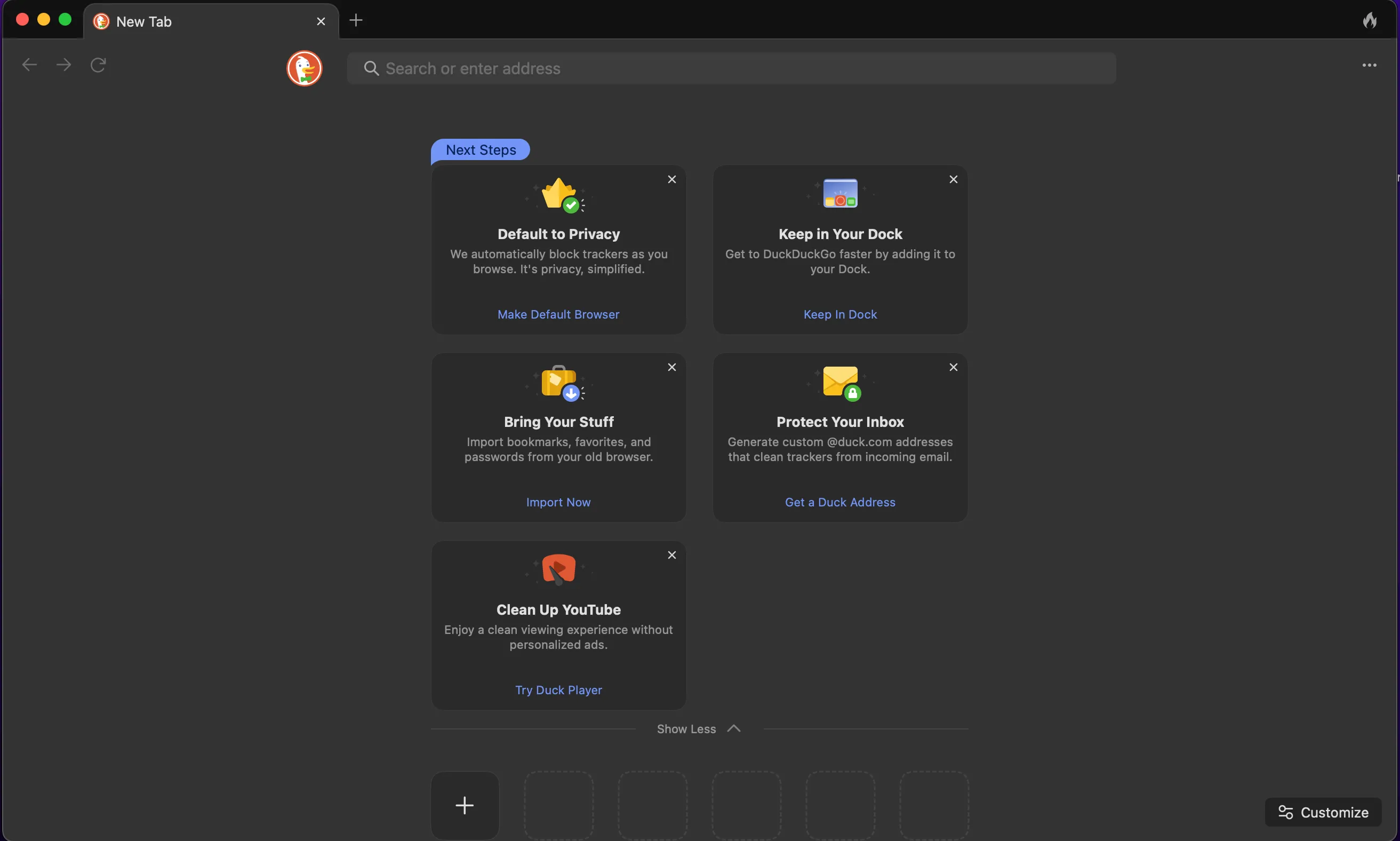 Giao diện tab mới của trình duyệt DuckDuckGo, thể hiện cam kết riêng tư với thanh tìm kiếm DuckDuckGo và các biểu tượng bảo mật.