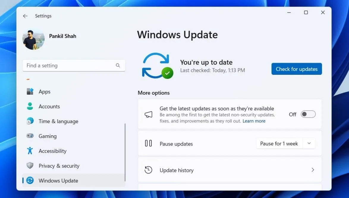 Giao diện tab Windows Update trong Cài đặt Windows, hiển thị trạng thái cập nhật hệ thống để duy trì hiệu suất tối ưu cho PC.