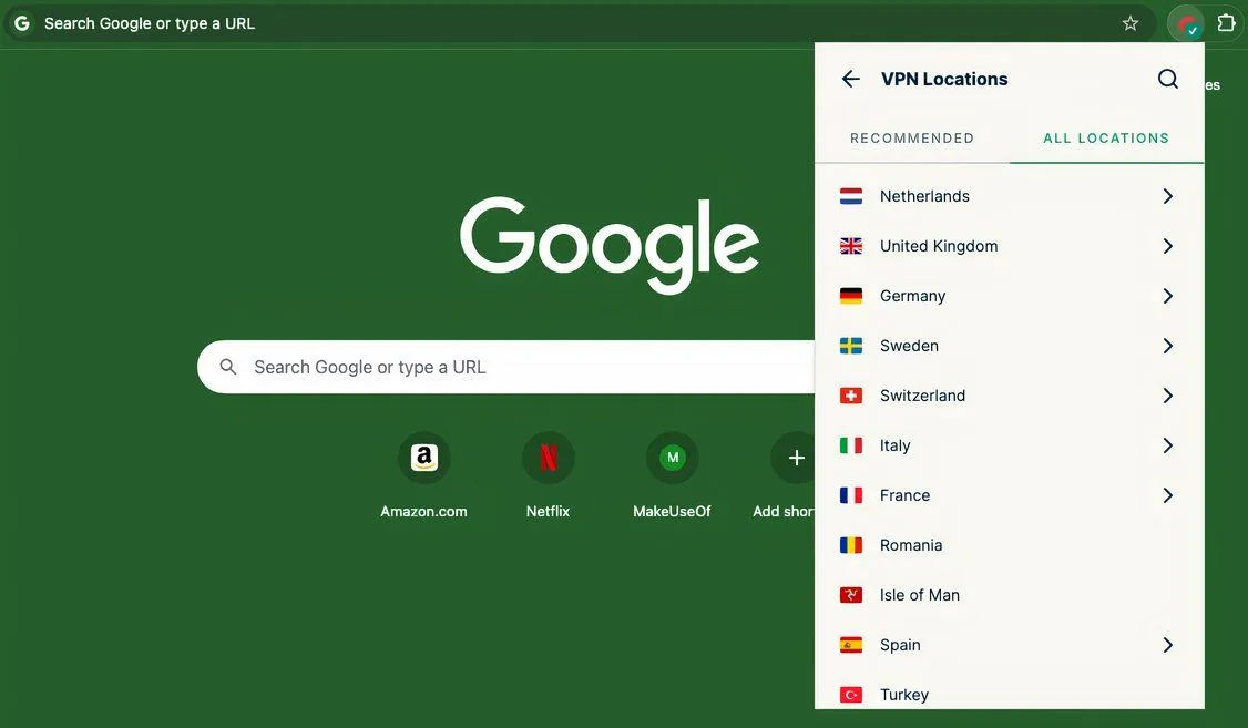 Giao diện tiện ích mở rộng ExpressVPN trên trình duyệt, minh họa việc sử dụng VPN nhẹ nhàng cho trình duyệt web.
