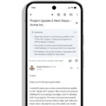 Giao diện tính năng Gemini tự động tóm tắt email trong ứng dụng Gmail trên điện thoại thông minh, hiển thị bản tóm tắt ngắn gọn ở đầu thư.