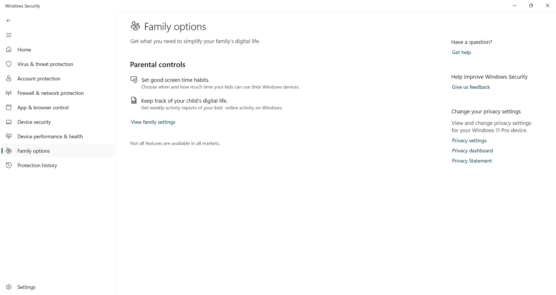 Giao diện tính năng 'Parental Control' trong Windows Security, liên kết đến cài đặt gia đình của Microsoft