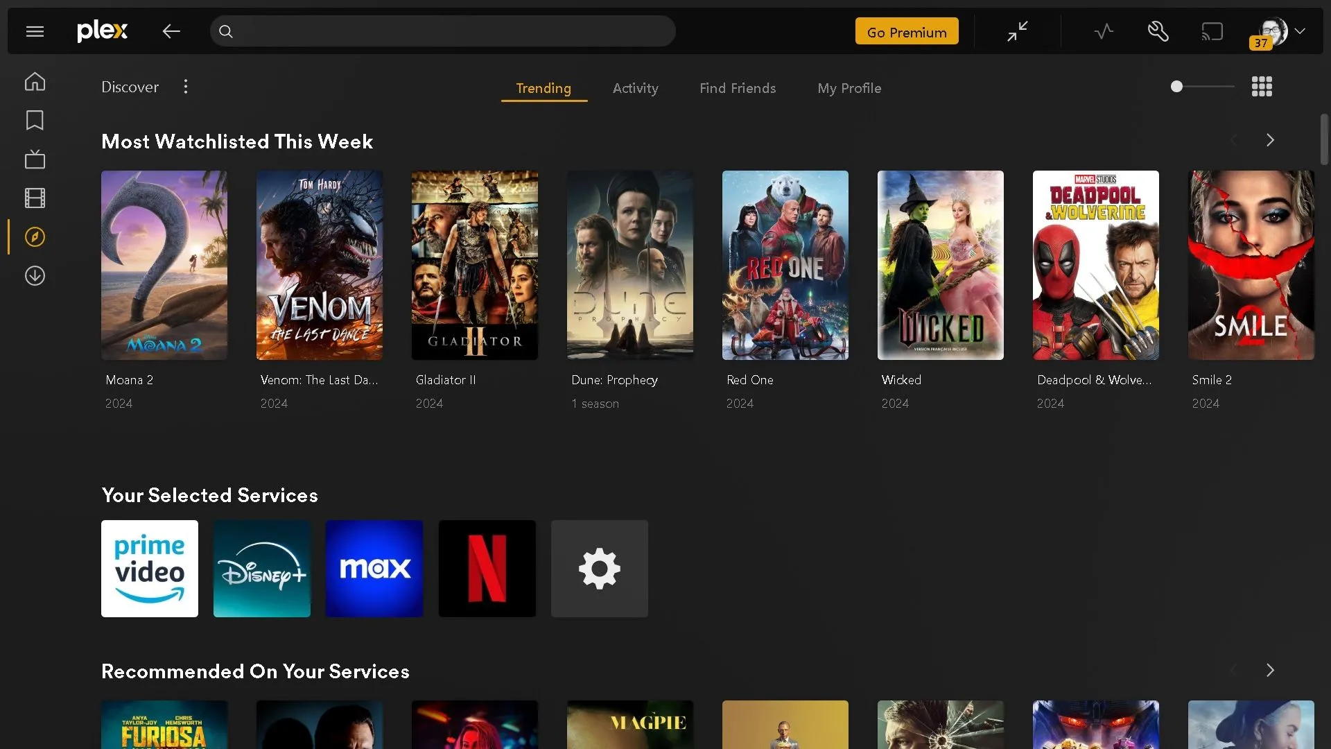 Giao diện trang Khám phá (Discover) của Plex, hiển thị thanh tìm kiếm và các bộ phim, chương trình TV được đề xuất