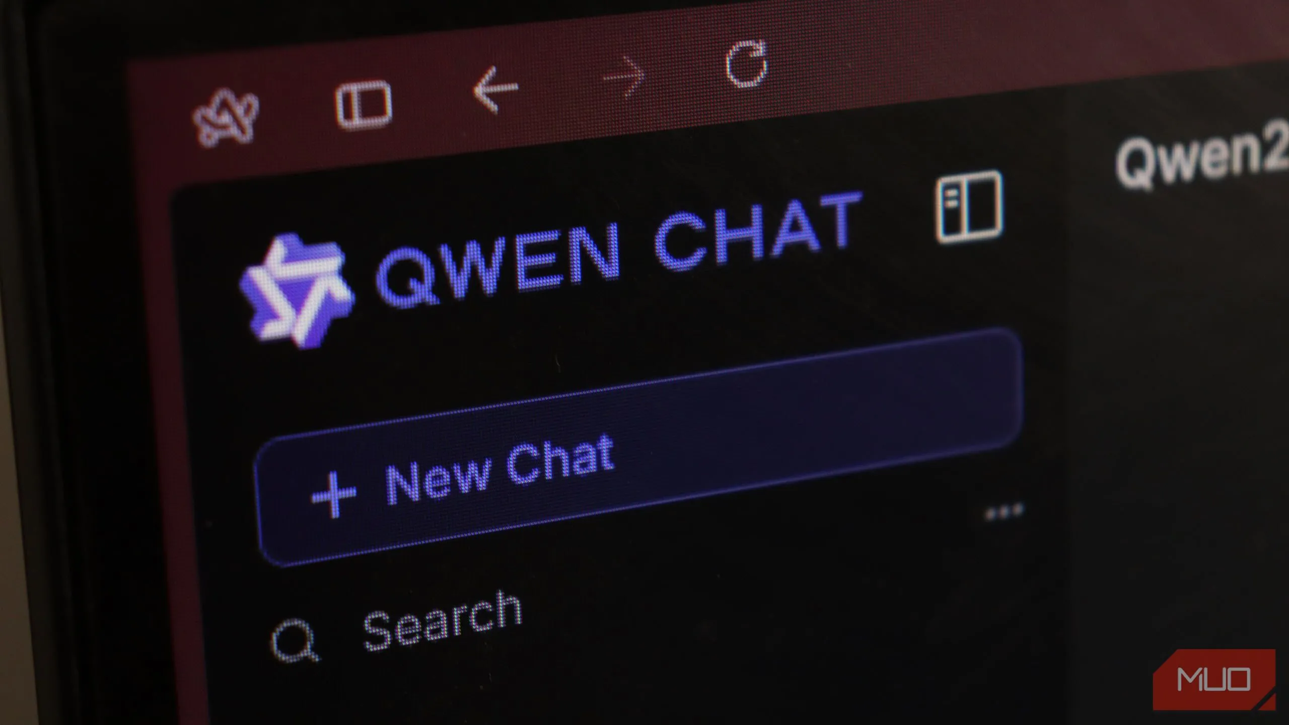 Giao diện trang web Qwen Chat, mô hình AI của Alibaba, minh họa khả năng của LLM