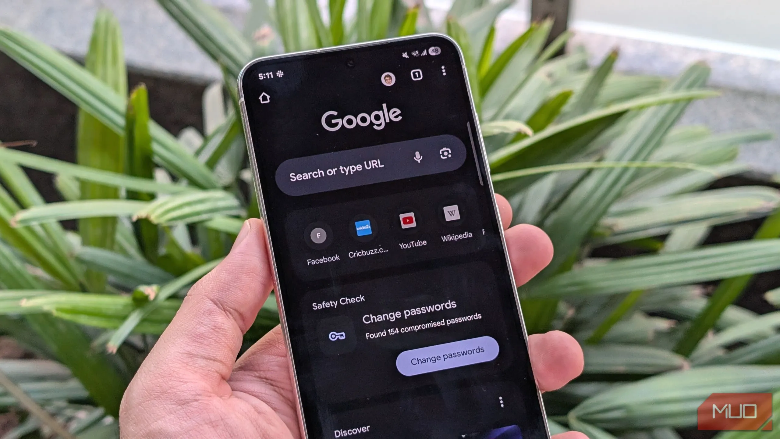 Giao diện ứng dụng Google Chrome trên điện thoại Android, minh họa cho sự cũ kỹ