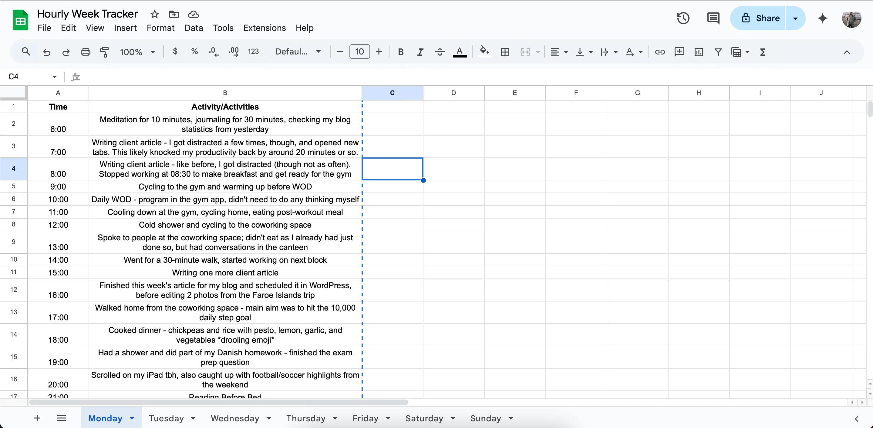 Giao diện ứng dụng Google Sheets hiển thị nhật ký theo dõi thời gian buổi sáng thứ Hai với các cột Thời gian và Hoạt động