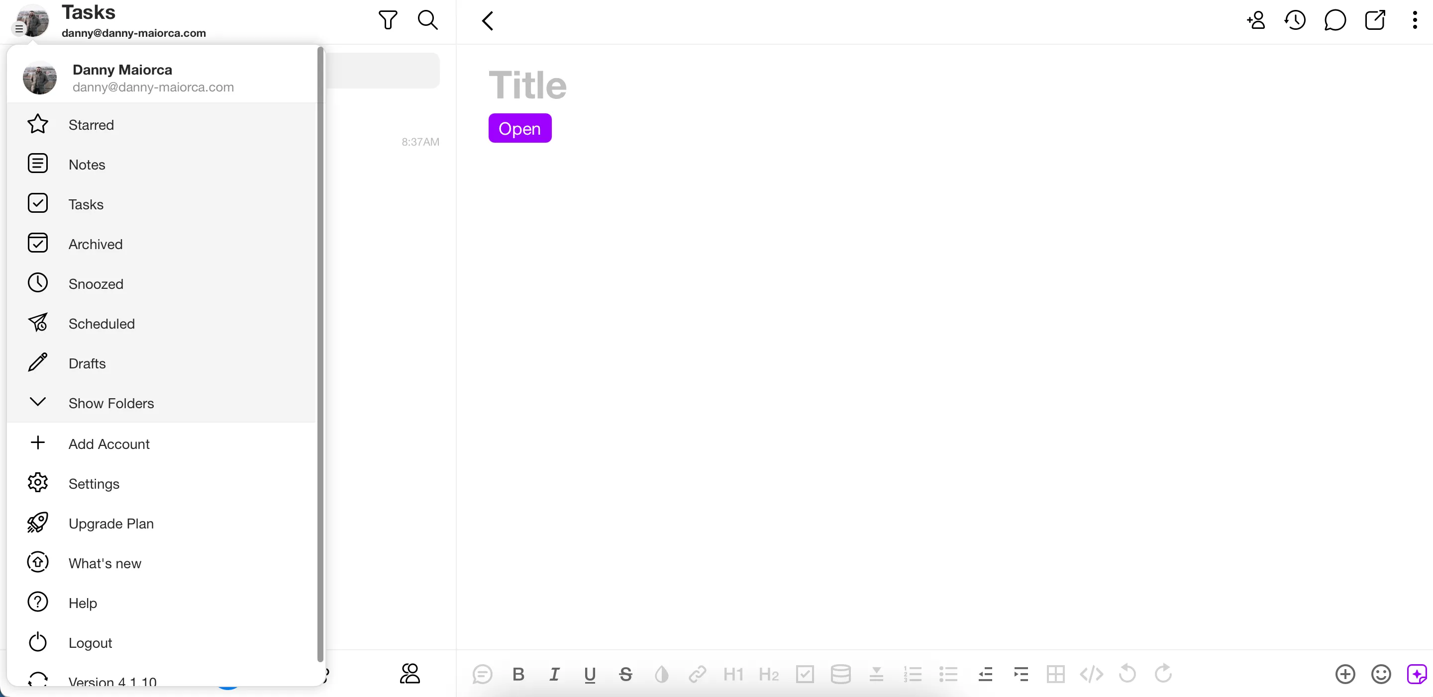 Giao diện ứng dụng Spike hiển thị menu thả xuống với tùy chọn "Tasks" (Tác vụ) được chọn, minh họa cách truy cập tính năng quản lý công việc.