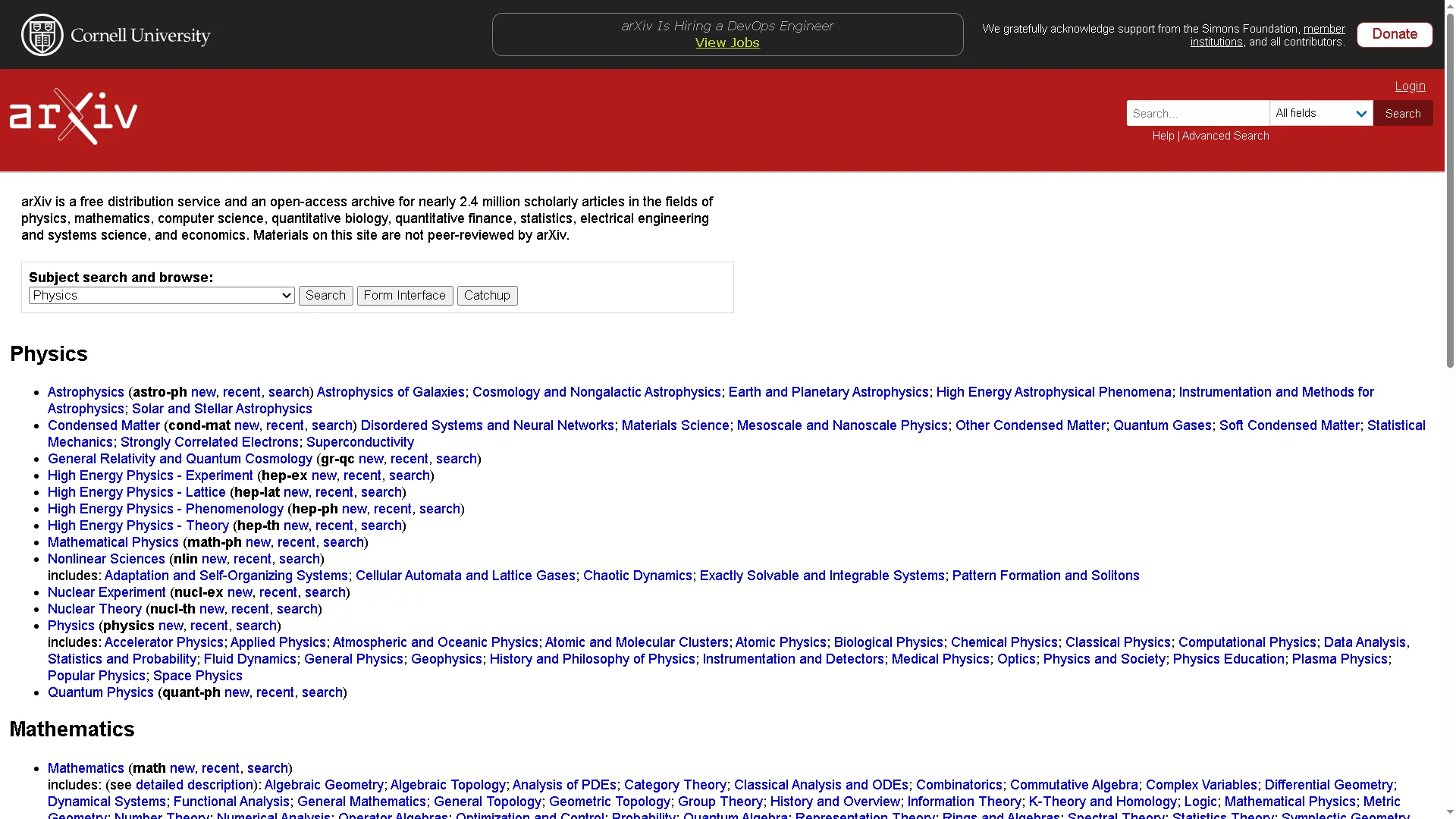 Giao diện website của arXiv, nền tảng lưu trữ hơn 2 triệu bài báo khoa học miễn phí.