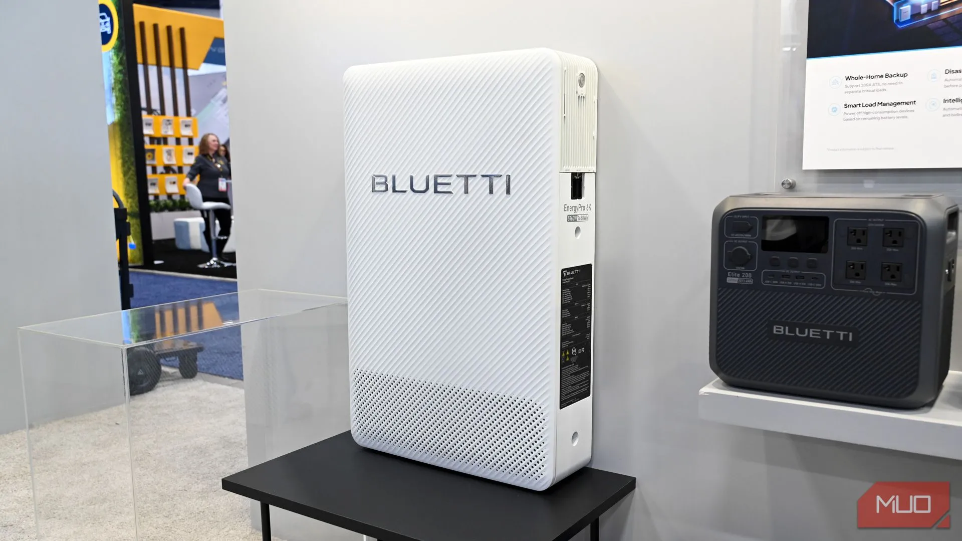 Hệ thống lưu trữ năng lượng Bluetti EnergyPro 6K cho gia đình và doanh nghiệp nhỏ, tích hợp năng lượng mặt trời