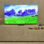 Hình ảnh chiếc TV Samsung QN990F 8K tại triển lãm CES 2025, minh họa cho công nghệ HDR trên TV hiện đại.