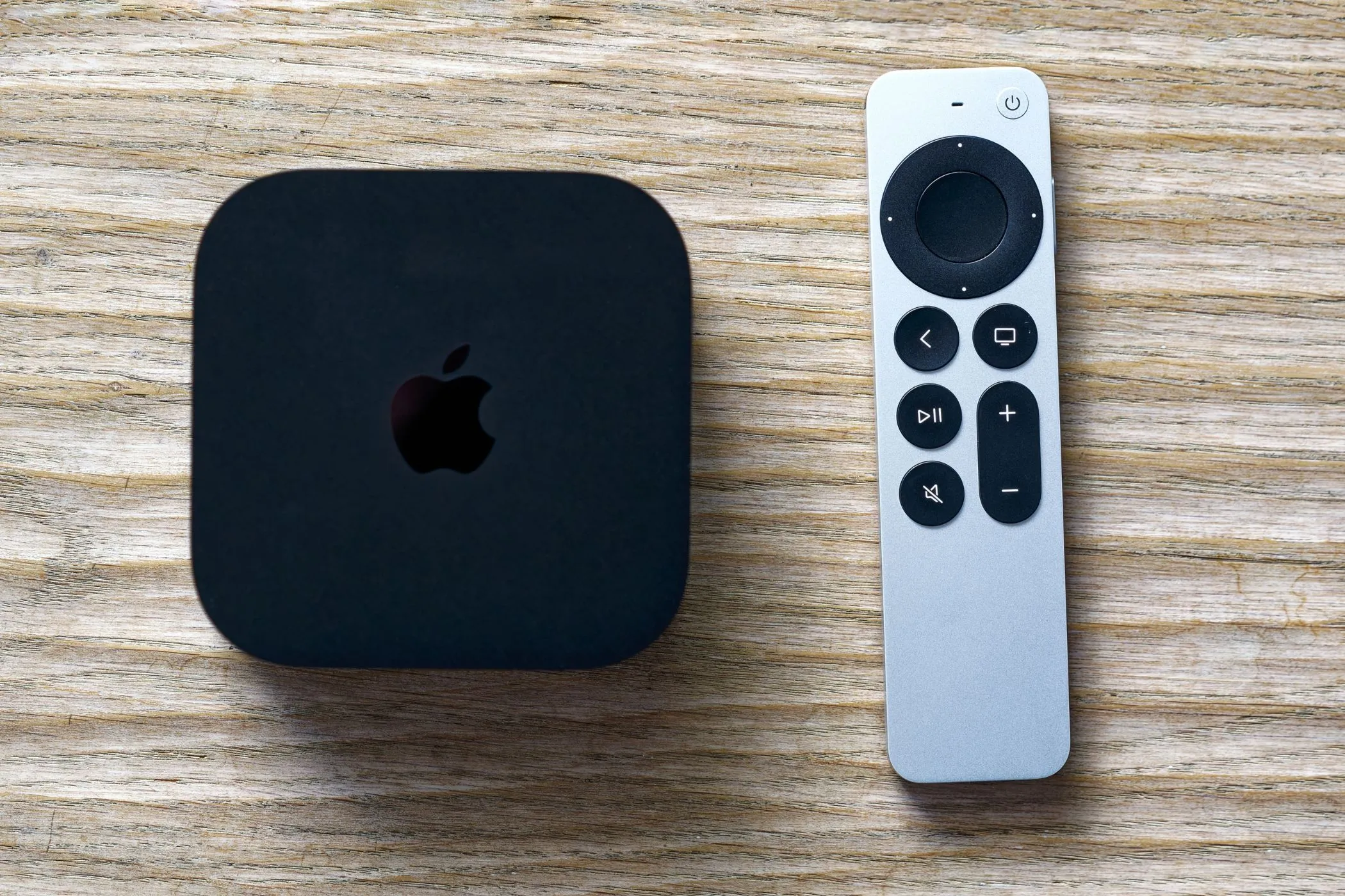 Hộp streaming Apple TV 4K và điều khiển từ xa, thiết bị hỗ trợ AirPlay