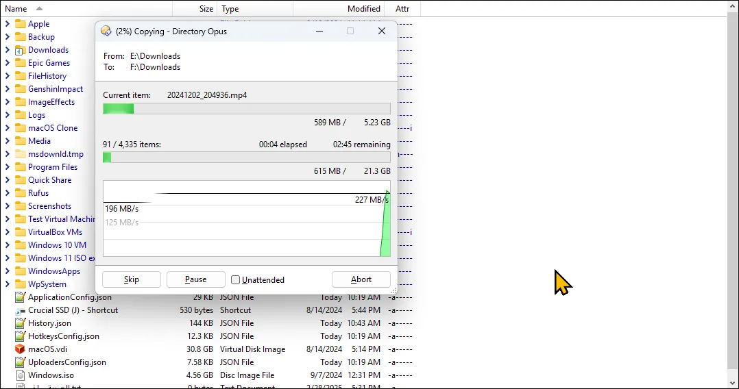 Hộp thoại truyền tệp trong Directory Opus trên Windows 11