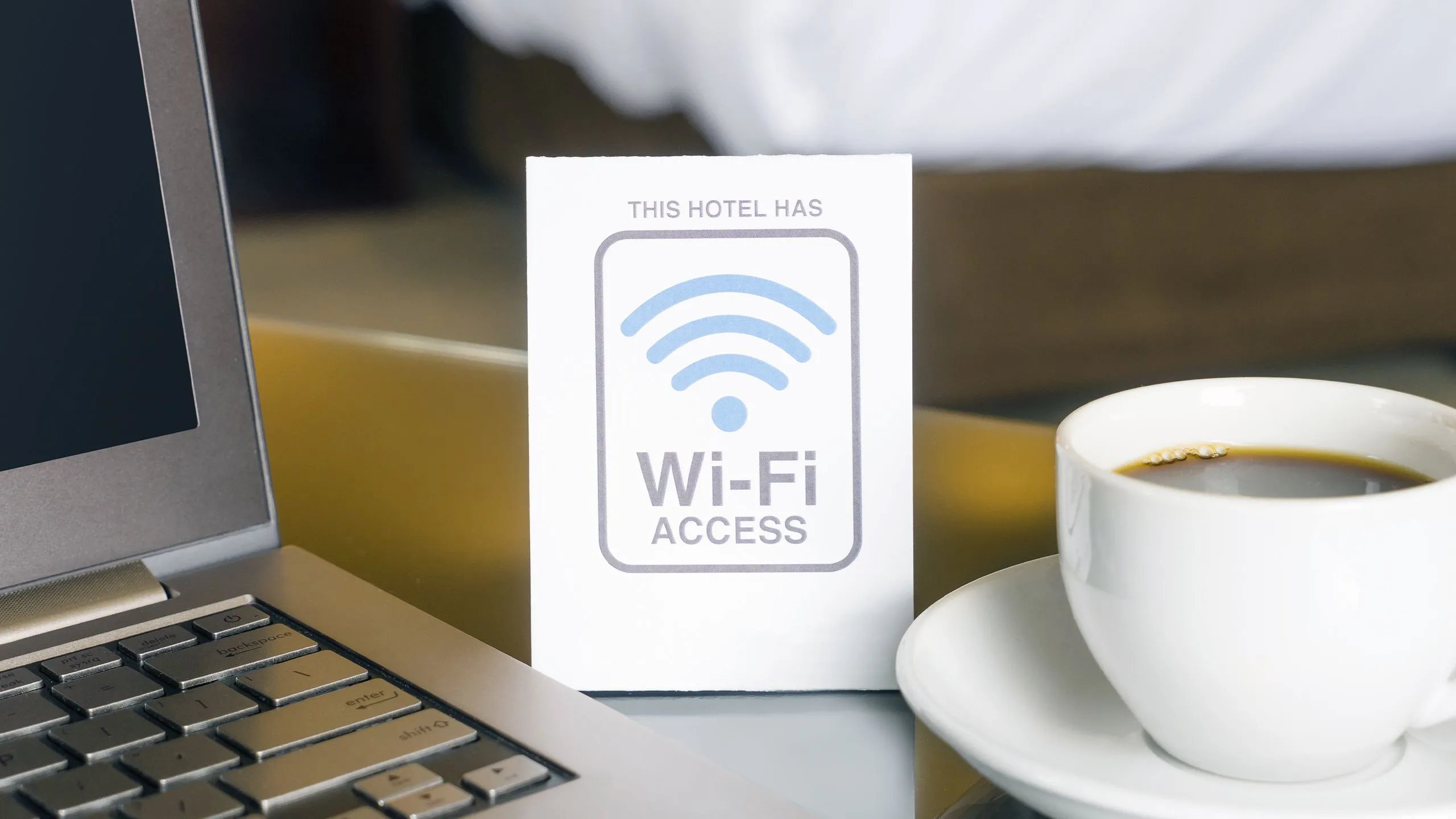 Kết nối Wi-Fi trong phòng khách sạn