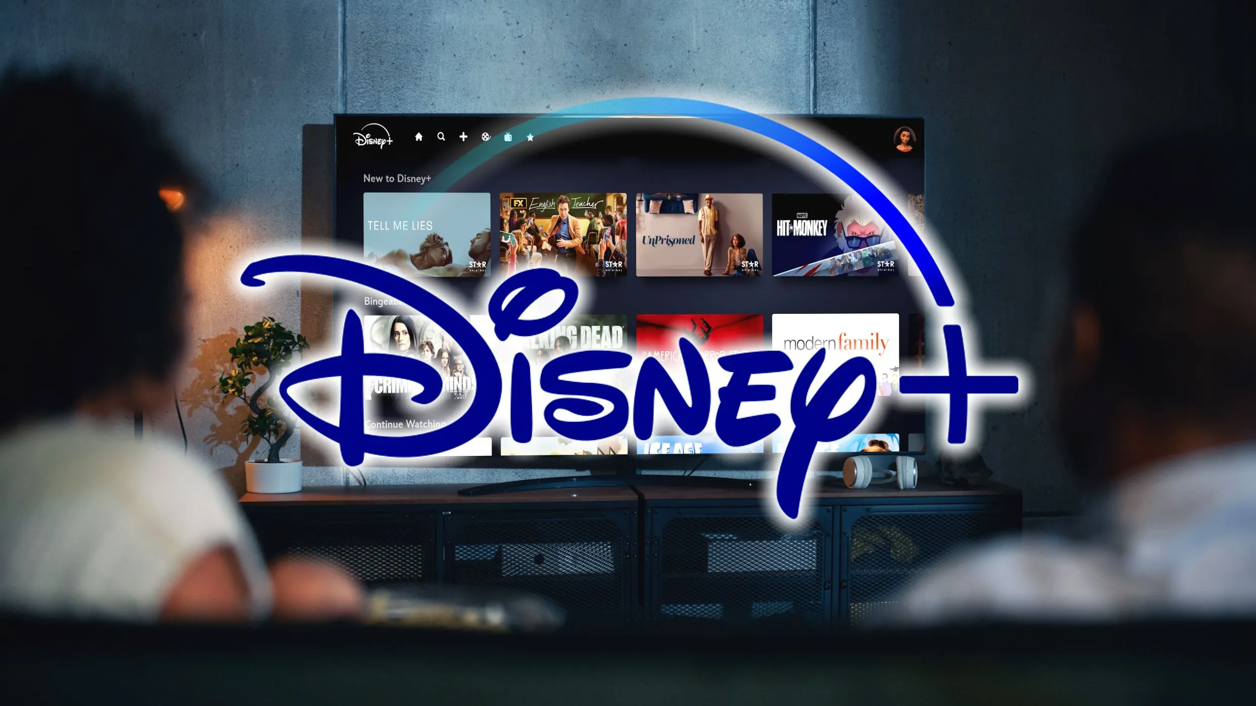 Logo Disney Plus nổi bật trên màn hình TV, thể hiện trải nghiệm xem phim gia đình, minh họa tính năng quản lý nội dung.