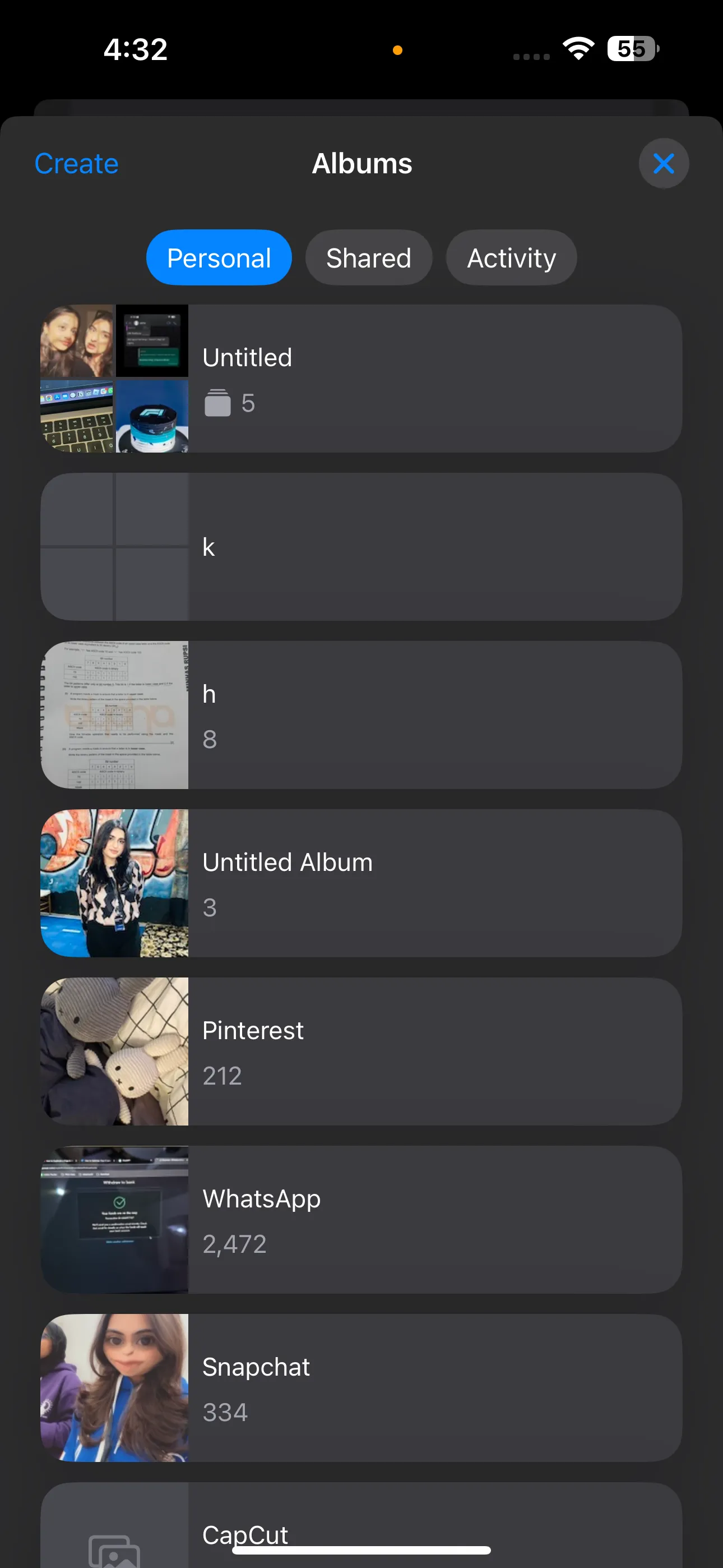Màn hình album trong ứng dụng Ảnh iPhone, hiển thị tùy chọn thêm ảnh vào album hiện có