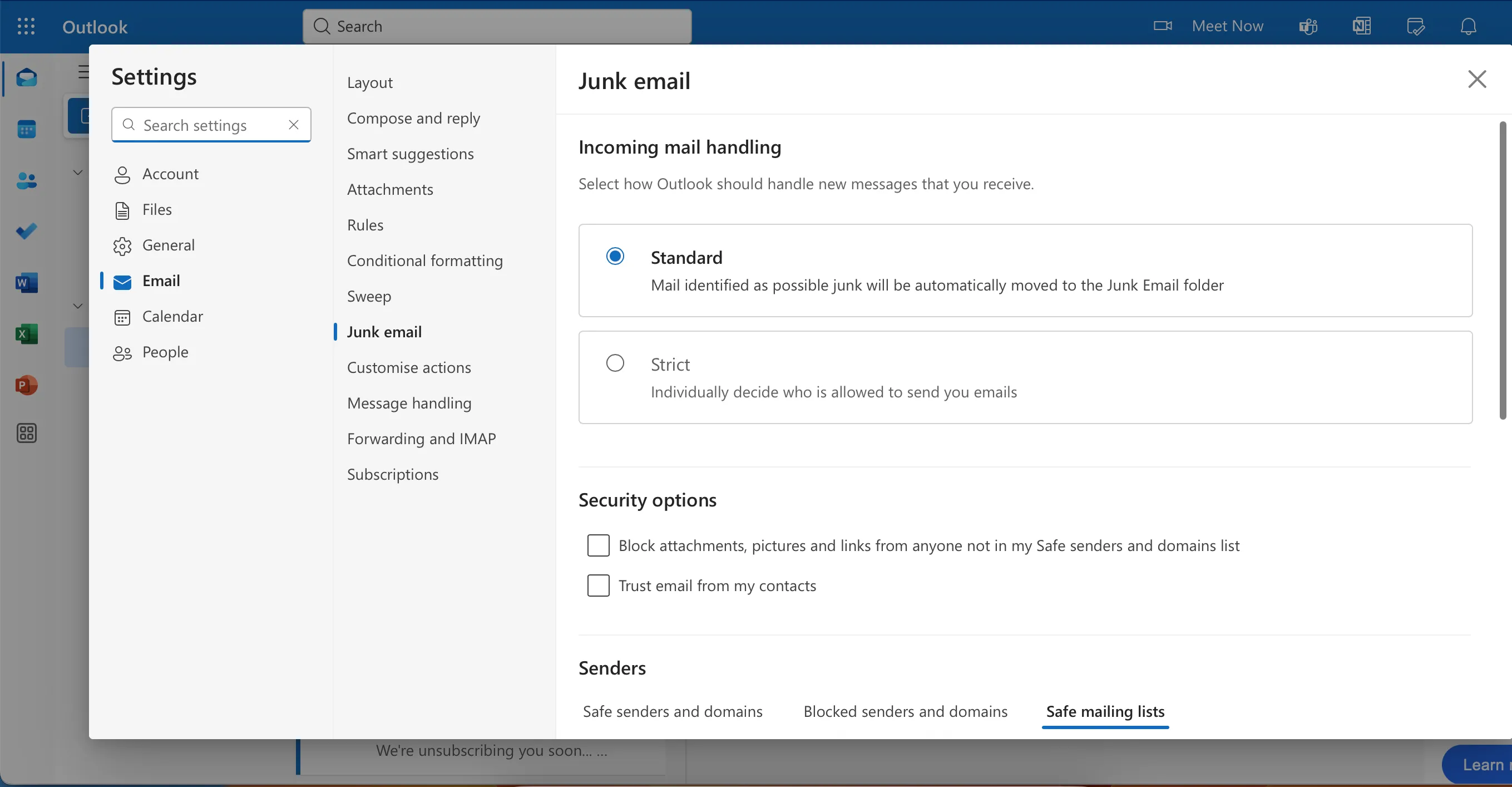 Màn hình cài đặt chế độ xử lý email đến nghiêm ngặt trong ứng dụng Outlook để lọc thư rác và phishing hiệu quả