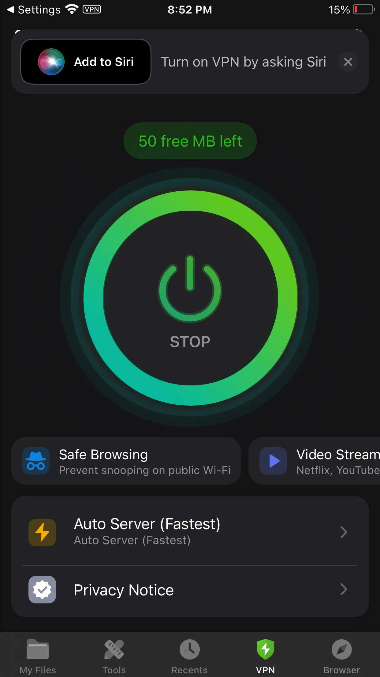 Màn hình cài đặt và trạng thái dịch vụ VPN tích hợp trong ứng dụng Documents trên iPhone, cung cấp tính năng bảo mật kết nối internet.