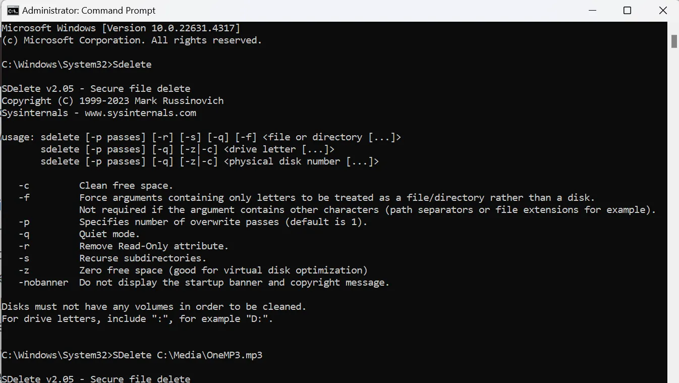 Màn hình Command Prompt hiển thị lệnh 'SDelete' và yêu cầu chấp nhận thỏa thuận cấp phép SDelete