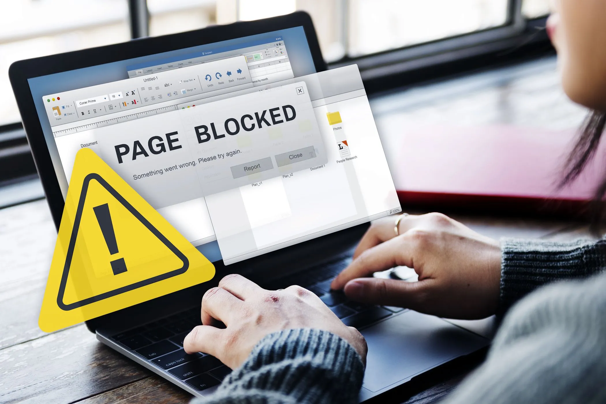Màn hình laptop hiển thị trang web internet bị chặn bởi VPN