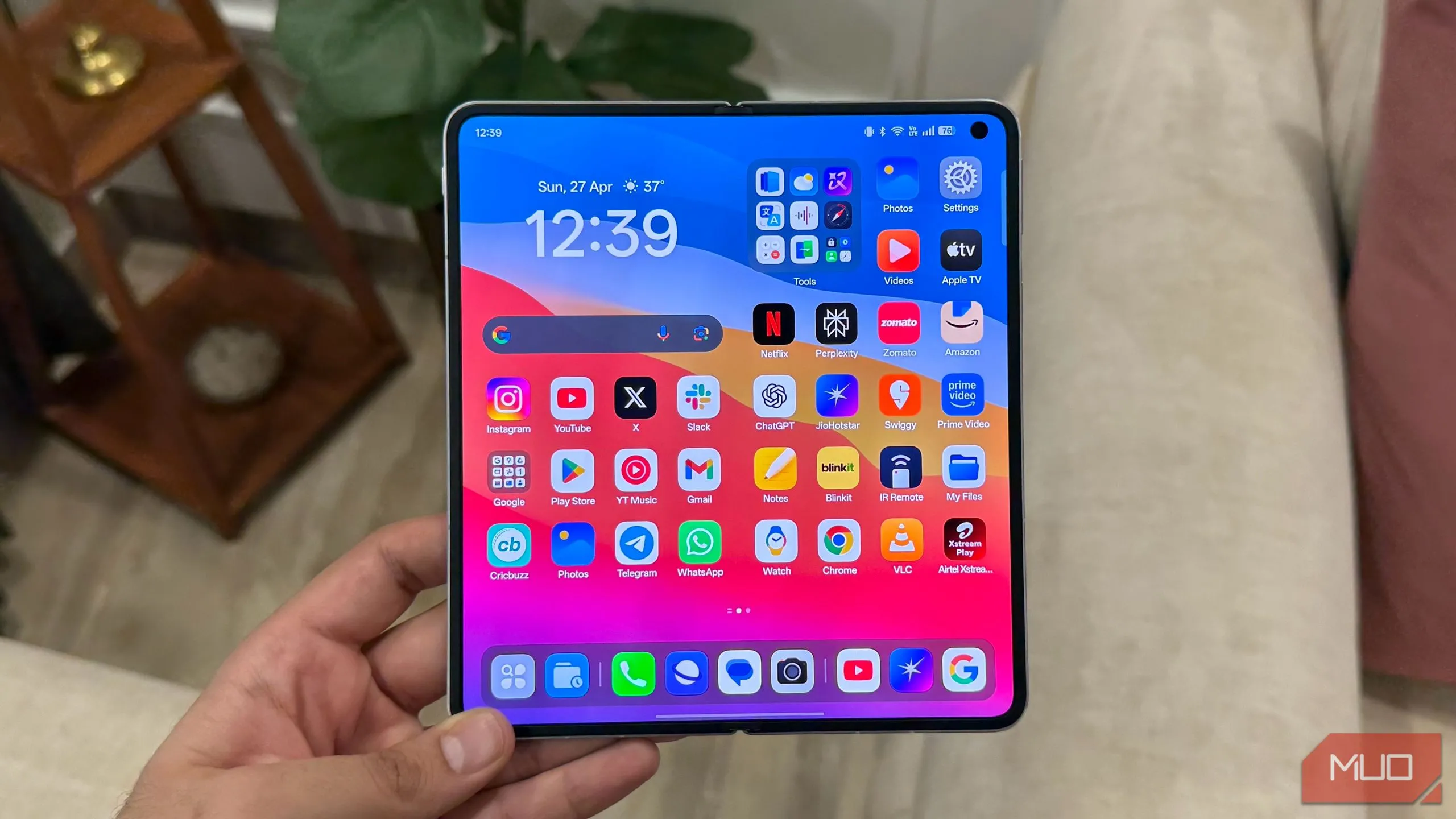 Màn hình lớn bên trong của Oppo Find N5 khi mở ra