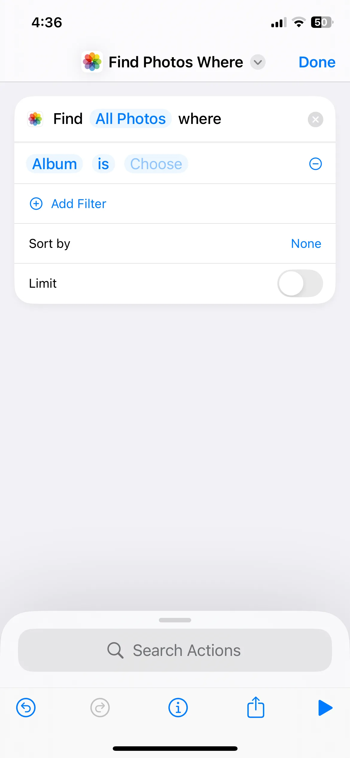 Màn hình tạo Phím tắt trên iPhone, hiển thị hành động "Tìm ảnh" với bộ lọc "Là ảnh chụp màn hình" được chọn để lọc các bức ảnh chụp màn hình.