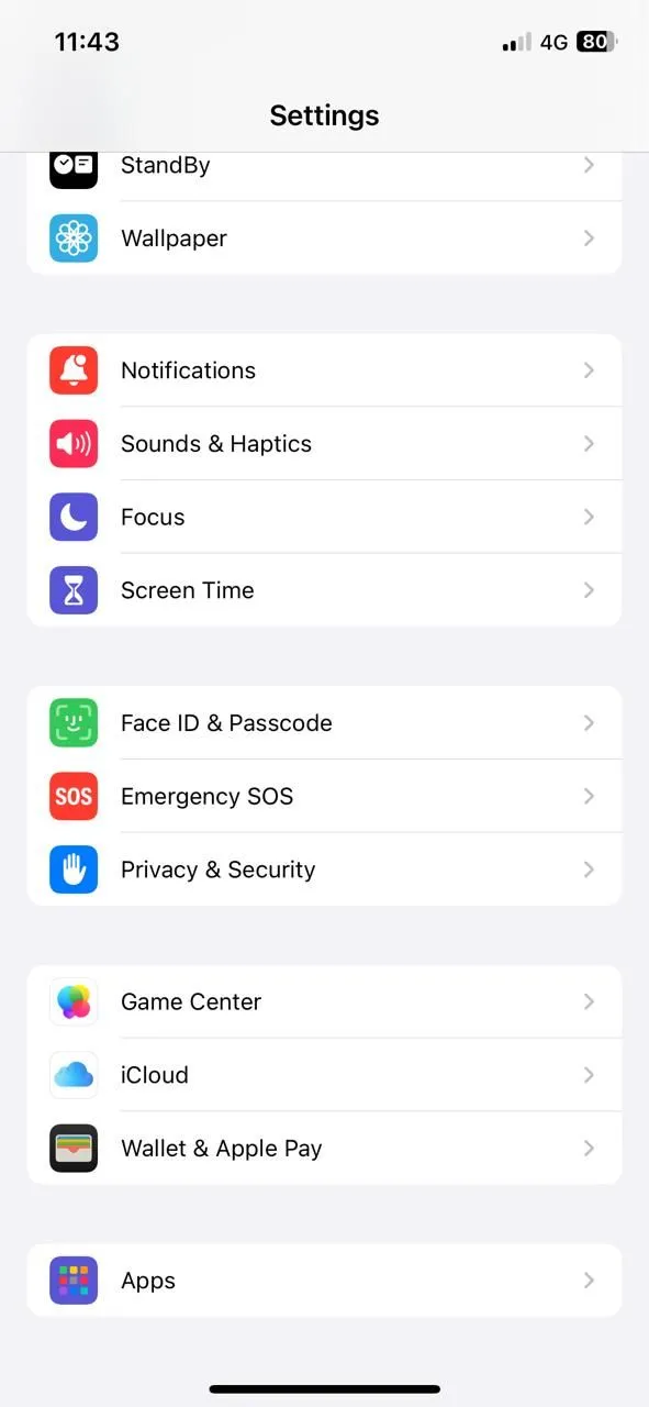 Màn hình ứng dụng Cài đặt trên iPhone, chọn mục Mail để cấu hình các tùy chọn bảo vệ quyền riêng tư email.