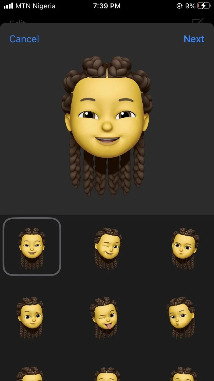 Memoji được hiển thị trên màn hình iPhone, minh họa tính năng theo dõi khuôn mặt
