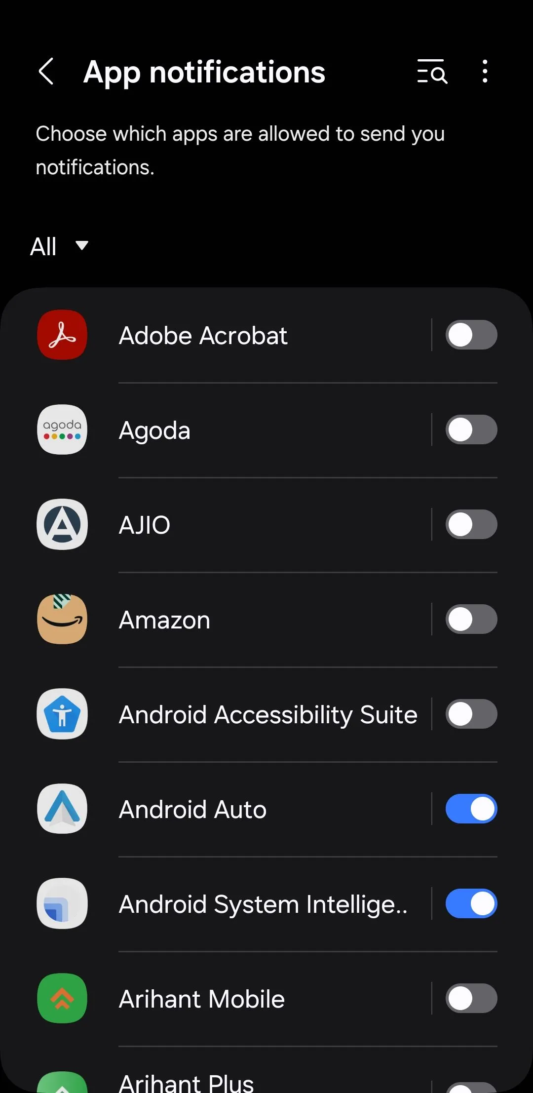 Menu cài đặt thông báo ứng dụng trên điện thoại Android, hiển thị danh sách các ứng dụng và tùy chọn bật/tắt thông báo.