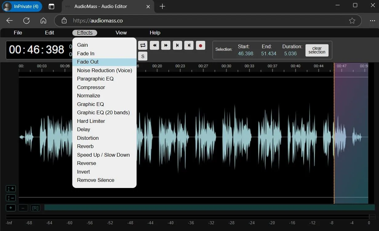 Menu Hiệu ứng của trình biên tập âm thanh AudioMass, hiển thị tùy chọn Fade Out để áp dụng hiệu ứng giảm dần âm lượng.