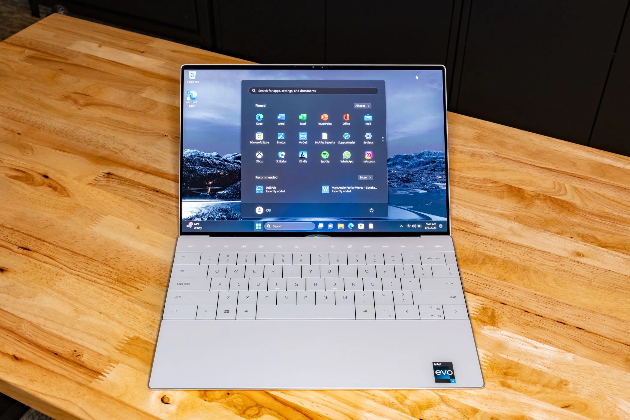 Menu Start Windows trên Dell XPS 13 Plus