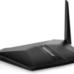 Một mẫu router Wi-Fi Netgear Nighthawk AX4, đại diện cho lựa chọn thay thế TP-Link với hiệu suất cao.