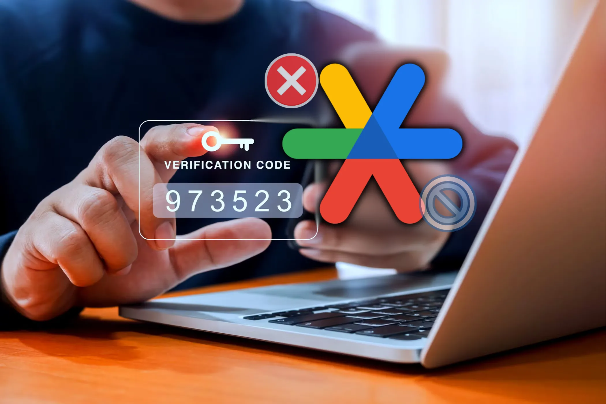 Người dùng nhập mã xác thực hai yếu tố từ ứng dụng Google Authenticator trên smartphone, minh họa phương pháp 2FA an toàn hơn